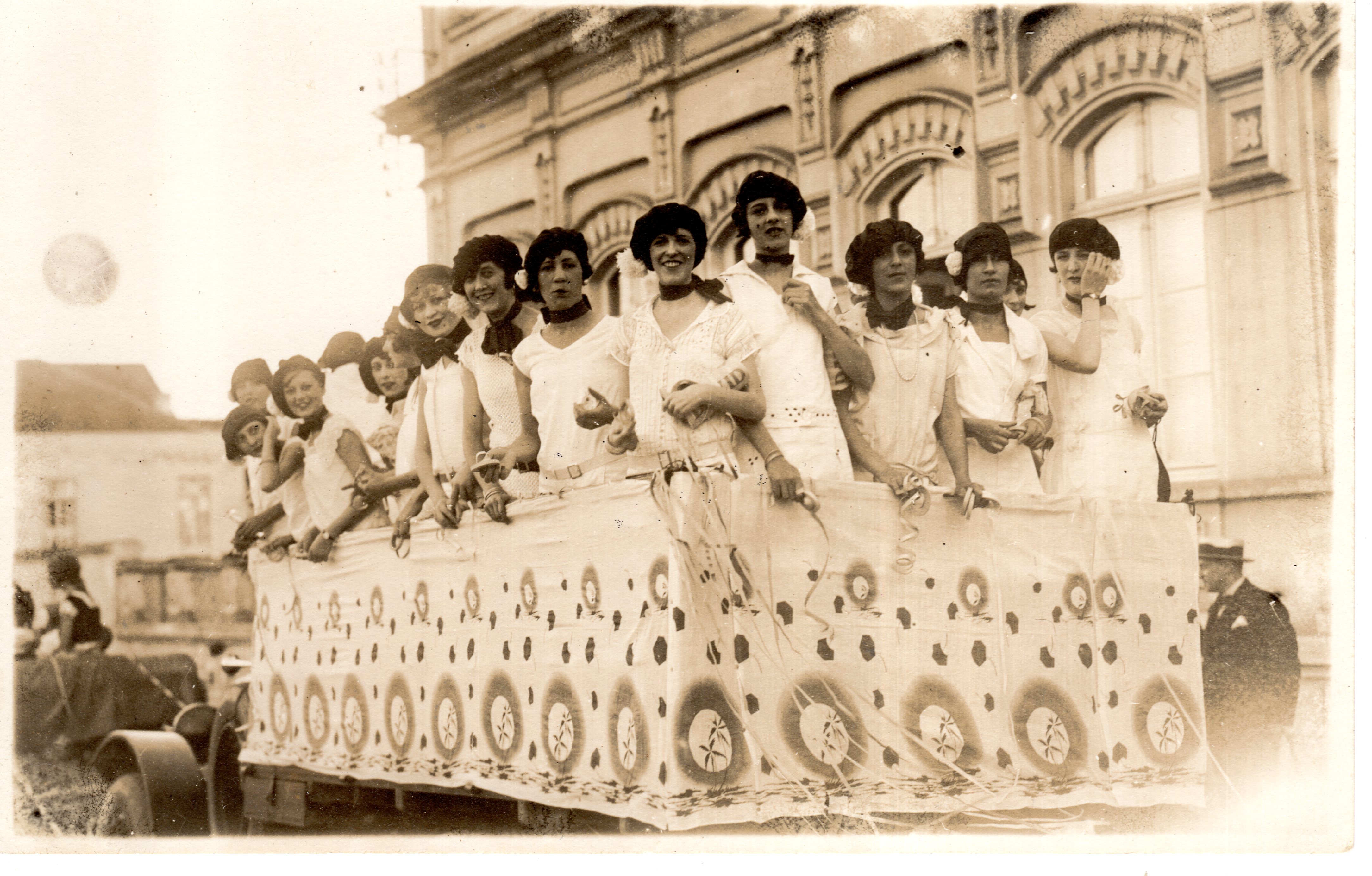 Carnaval em todo o Estado: conheça parte da história carnavalesca do Paraná