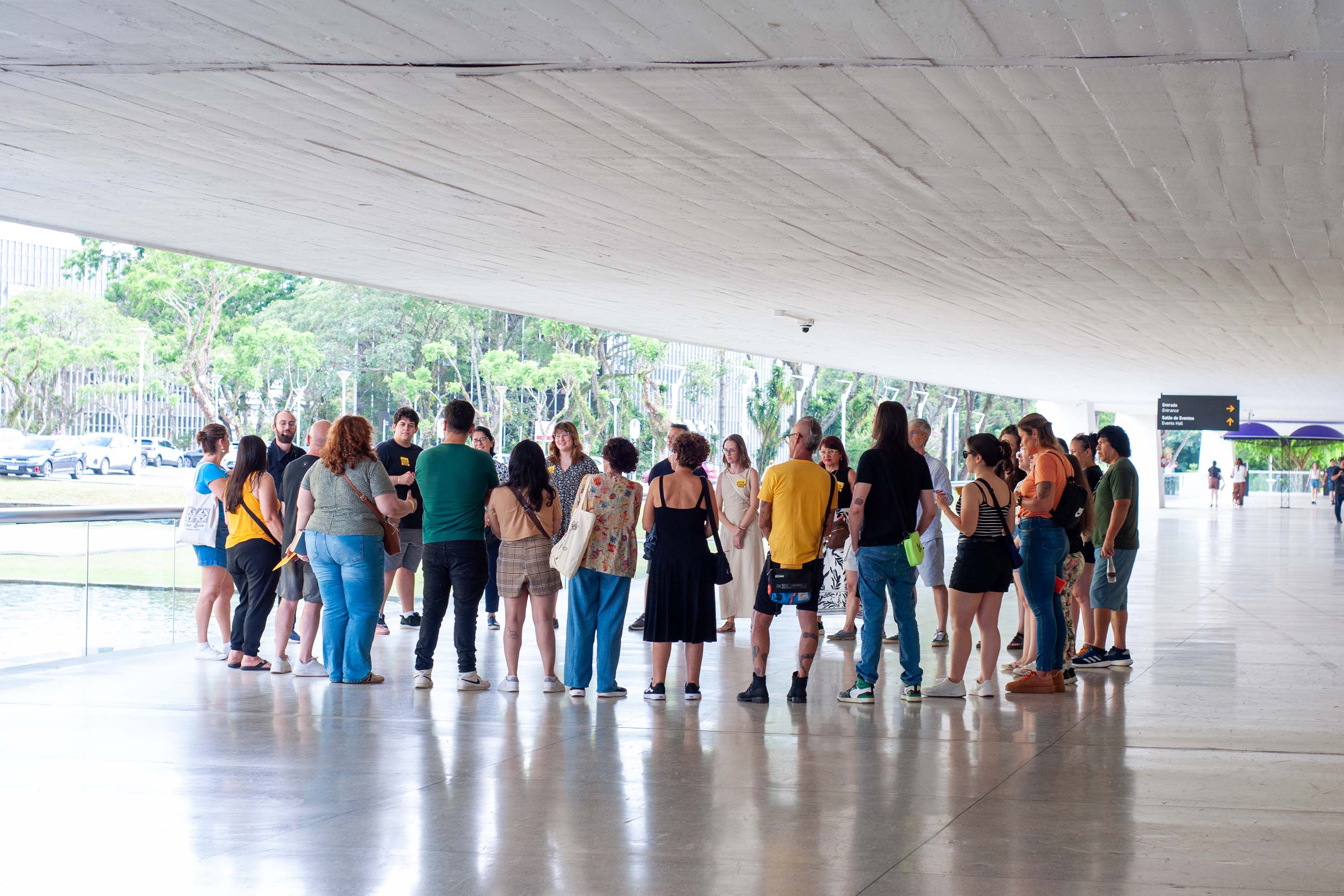 MON oferece visitas guiadas todas as sextas-feiras de março
