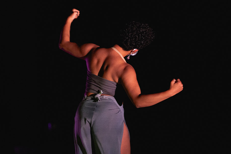 1.º museu satélite, Festival de Curitiba e shows na Ilha do Mel marcam agenda da semana