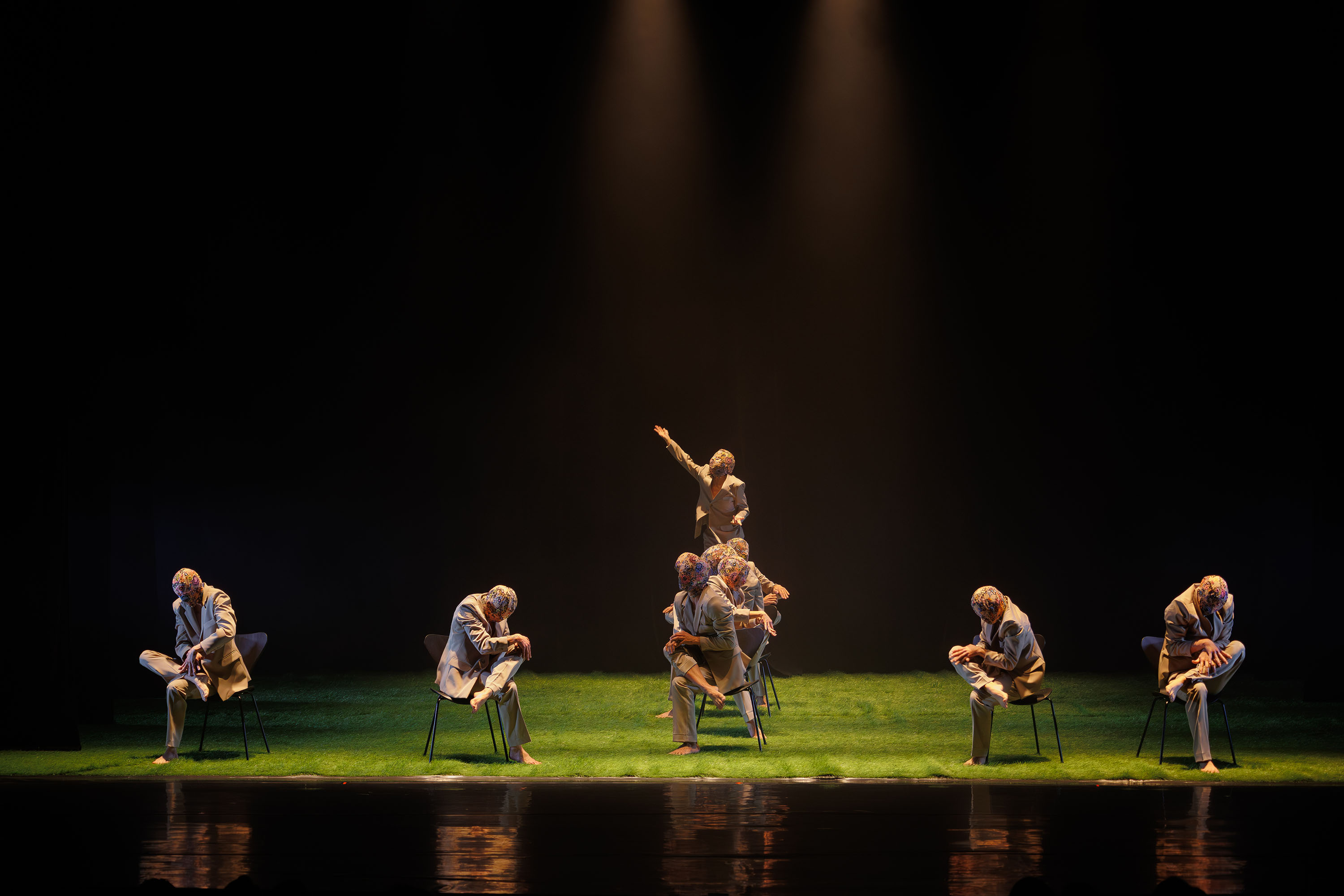 1.º museu satélite, Festival de Curitiba e shows na Ilha do Mel marcam agenda da semana