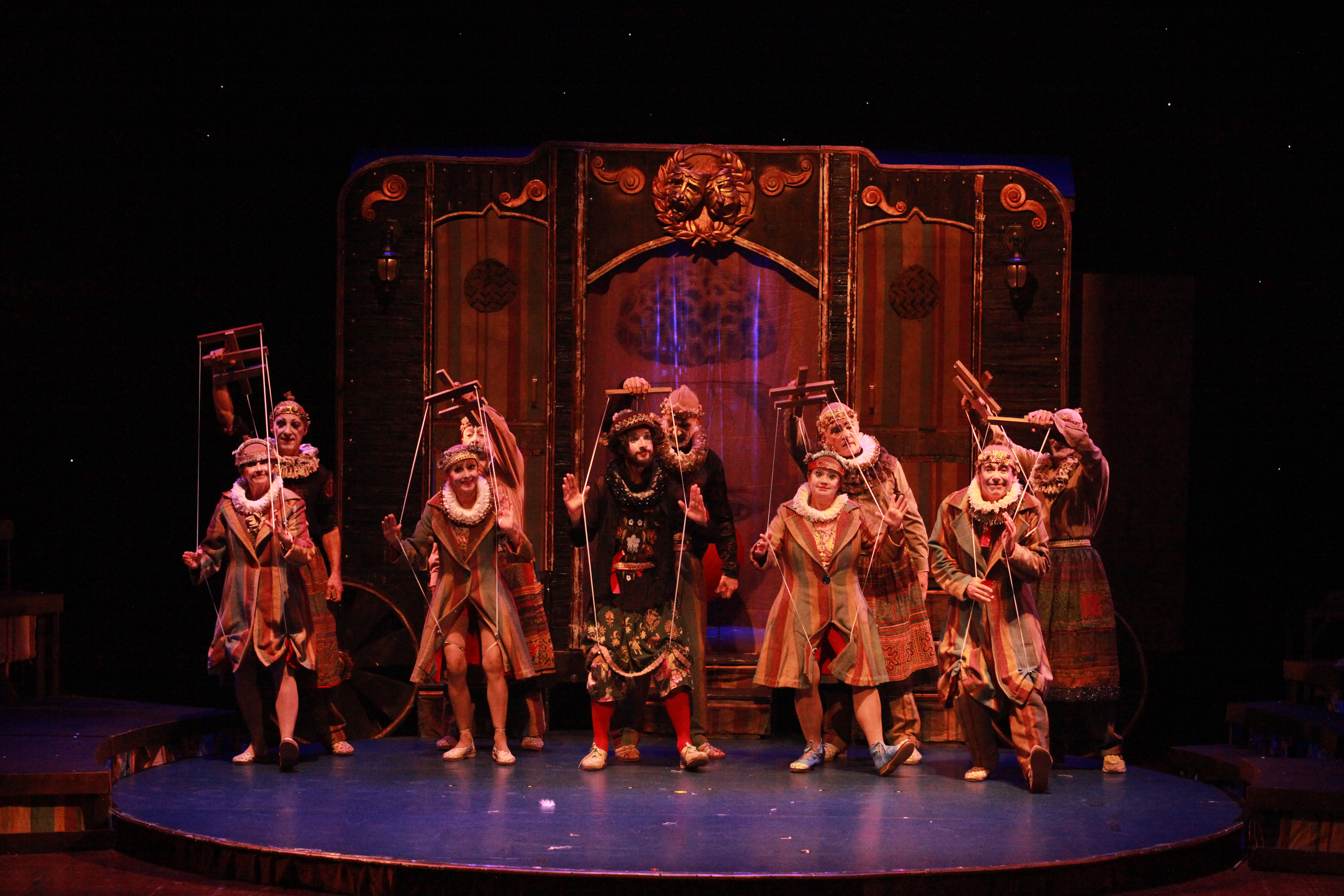 G2 Cia de Dança lota teatro e levanta a plateia em Francisco Beltrão, no Sudoeste