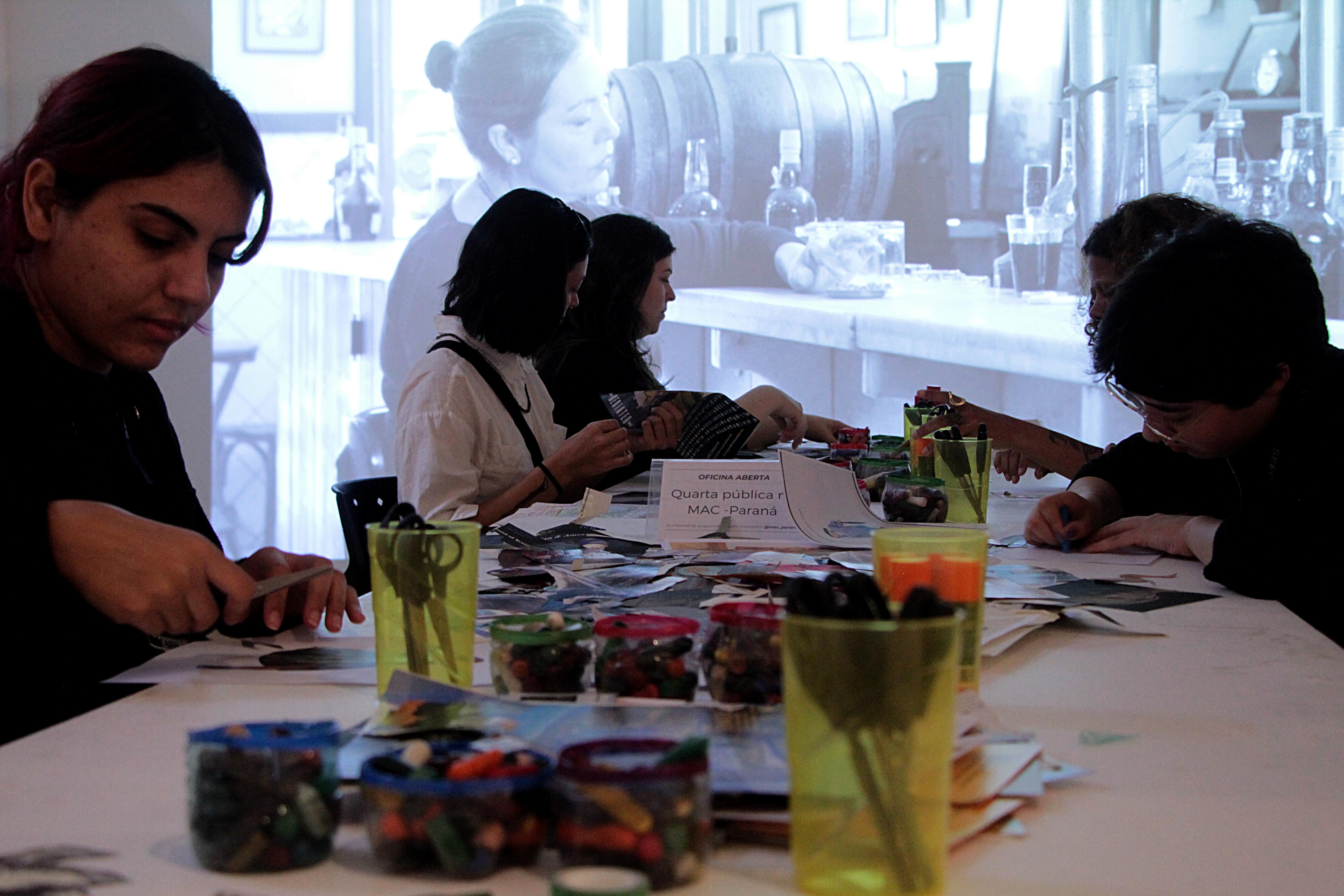 MAC Paraná promove atividade visual voltada a pessoas no espectro autista