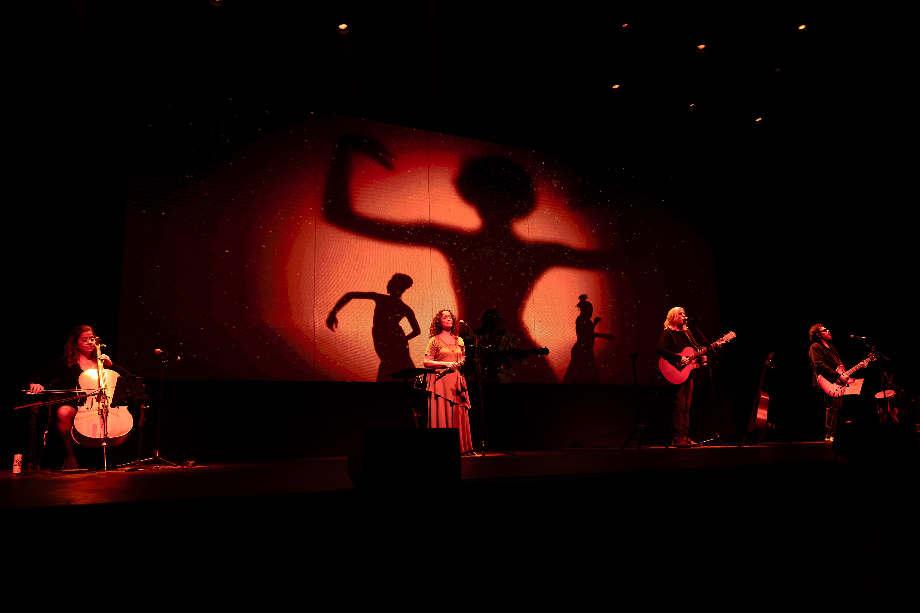 Teatro Guaíra recebe Oswaldo Montenegro e 