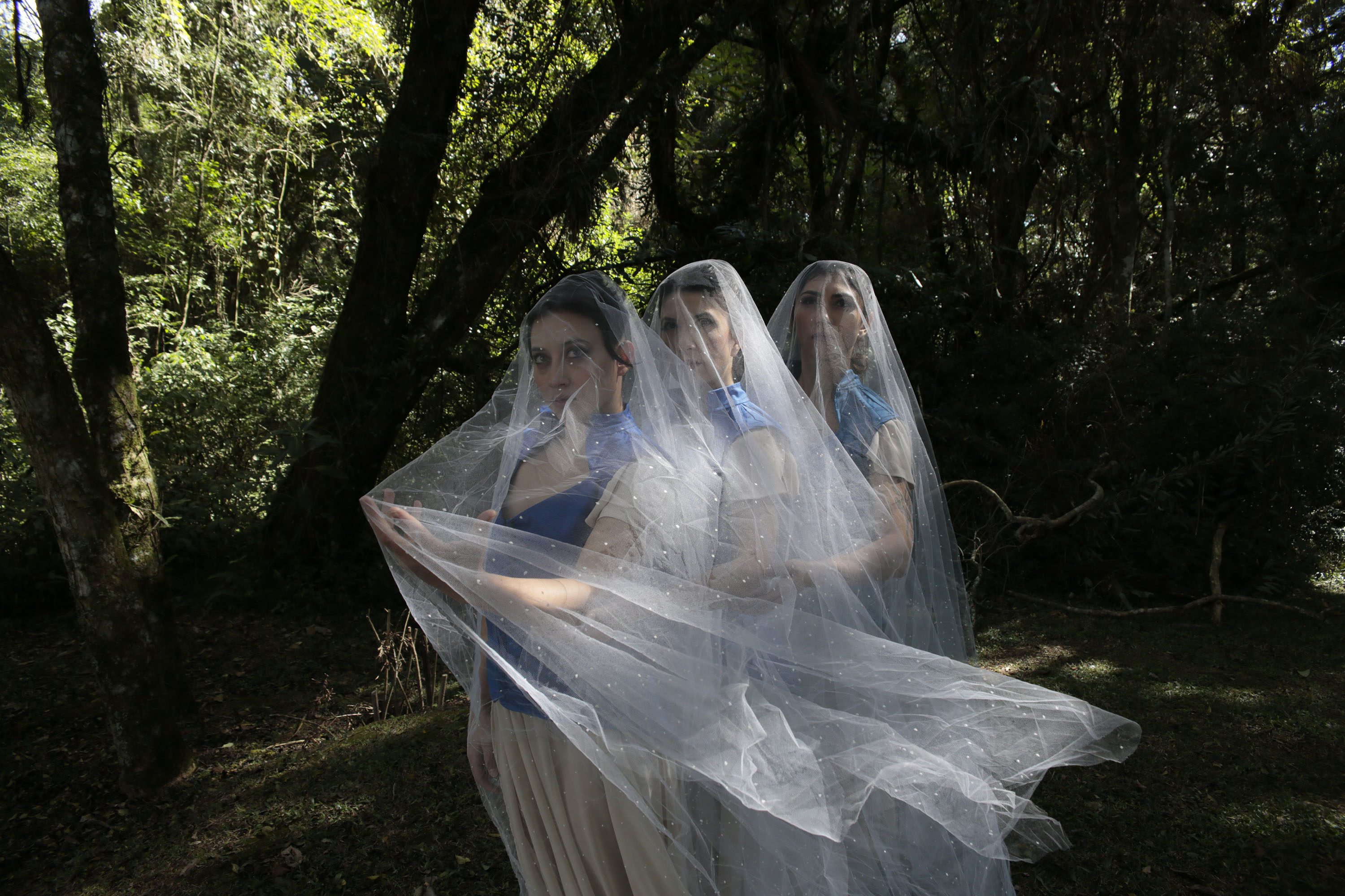 “GiselleS”: montagem do Balé Teatro Guaíra revisita clássico e aposta alto em figurino e cenário