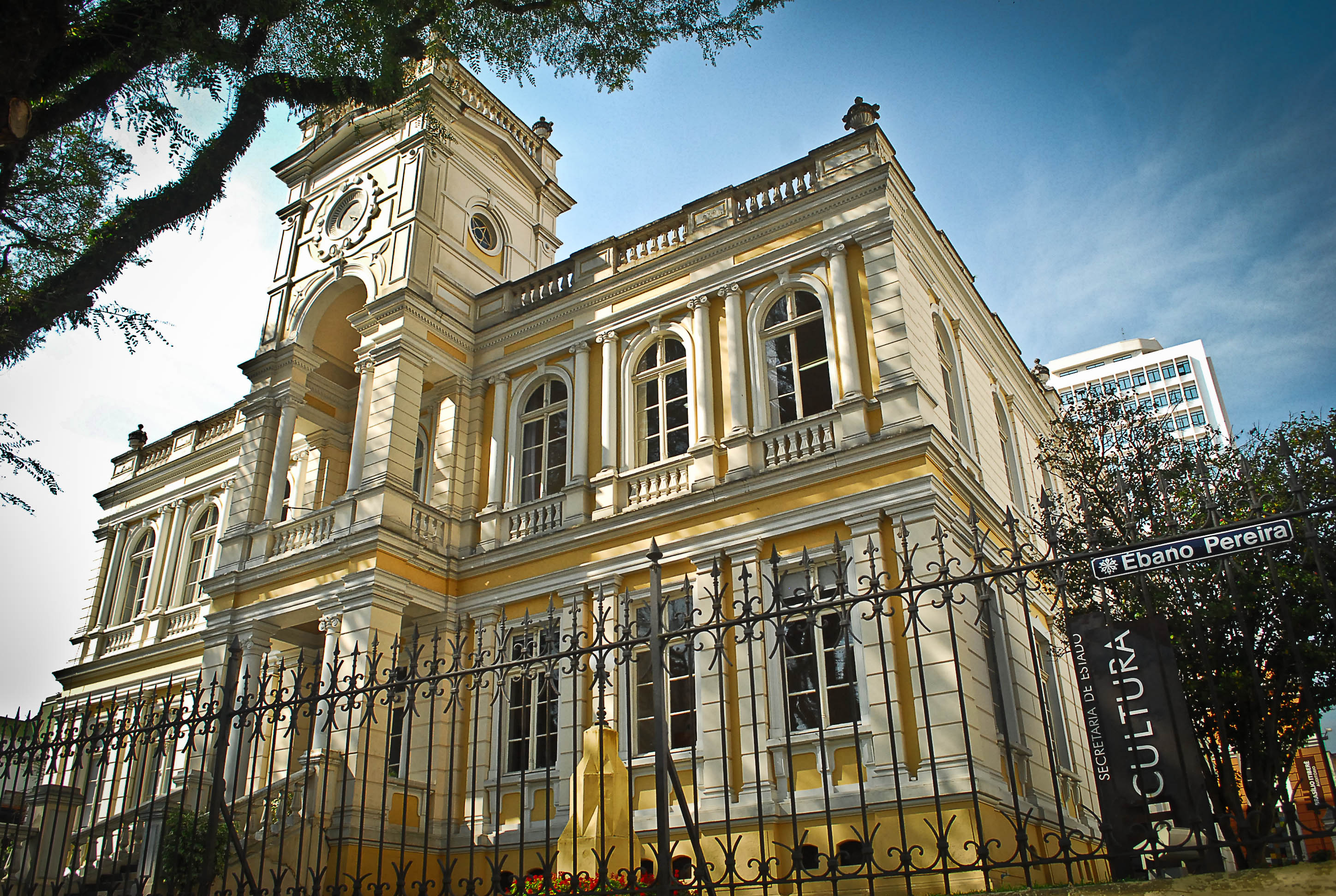 Comunicação da Cultura Paraná entra em pausa durante o período eleitoral; saiba como acessar serviços, editais e programação