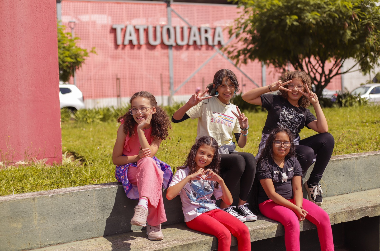 Com apoio do Governo do Estado, projeto Cidades Imaginadas lança livro criado por meninas em Curitiba e celebra a potência das infâncias
