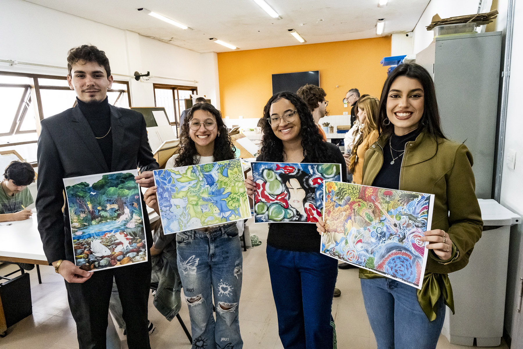 Alunos do Centro Juvenil de Artes Plásticas são classificados em concurso da Polônia