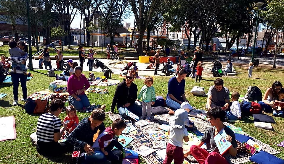 Biblioteca organiza mais um Piquenique Literário nesta quinta-feira.