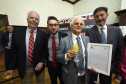 Da esquerda para a direita, o coordenador do Patrimônio Cultural, Sergio Krieger, o cônsul honorário Adam Paul Patterson, Henrique Gomm Neto e o embaixador britânico Vijay Rangarajan. Foto Kraw Penas/SECC.