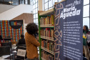 Biblioteca Pública do Paraná inaugura Estante Afro — Maria Águeda com mais de 500 livros. Foto: Kraw Penas/SEEC 