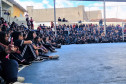 Escola de Dança Teatro Guaíra encanta 750 alunos em apresentação em colégio