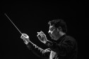 Orquestra Sinfônica do Paraná interpreta Shostakovich e Elgar no próximo domingo - Sob regência do maestro convidado Roberto Ramos, o público terá a oportunidade de ouvir duas obras que dialogam com a amizade e a memória: o "Concerto nº 2 para Violino", do russo Dmitri Shostakovich, interpretado pelo solista convidado Alessandro Borgomanero, e as célebres "Variações Enigma", do inglês Edward Elgar