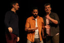 Centro Cultural Teatro Guaíra -  Auditório Salvador de Ferrante (Guairinha) - A Senha – Pela primeira vez juntos no palco, os grupos Antropofocus e Barbixas se reúnem para uma noite inédita de improviso e humor no Teatro Guairinha, no dia 27 de outubro. “A Senha” – um espetáculo de improviso quase secreto marca também a comemoração dos 25 anos do grupo curitibano Antropofocus e promete surpreender o público com cenas criadas na hora, a partir de uma única palavra sugerida pela plateia