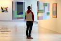 Museu de Arte Contemporânea do Paraná (MAC Paraná) - Quarta Pública |Jogo ABACORES – Exposição Pinturas Cometidas, de Ronald Simon – Na próxima quarta (15), das 10h às 11h30 e das 14h às 16h, a equipe da ação educativa da Mostra Ronald Simon – Pinturas Cometidas estará na sala 9 do MAC no MON para, por meio do jogo ABACORES, promover a ativação sensível e múltipla sobre cores e formas, conexões e composições, texturas e luzes, áreas e espaços.