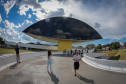 Primeira quarta-feira do ano é marcada por filas no Museu Oscar Niemeyer (MON), em Curitiba