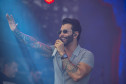 Gusttavo Lima faz show de 3 horas para multidão de 265 mil pessoas na praia de Matinhos