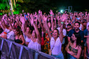 Ilha do Mel tem noite especial do Verão Maior e conquista artistas
