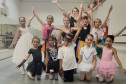 Mais de 15 mil alunos e de mil apresentações: Escola de Dança Teatro Guaíra celebra 70 anos