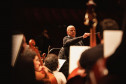 Projeto grandioso: concerto dos 41 anos da OSP mobiliza 230 artistas e crianças no Guairão 
