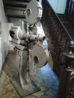 Projetor em exposição no Museu da Imagem e do Som do Paraná