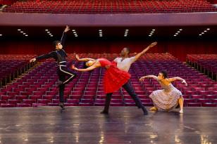Bailarinos do Teatro Guaíra