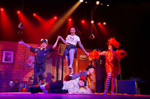 Mês das crianças terá "Rádio Saltimbancos" no Teatro Guaíra