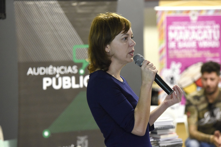 A superintendente-geral da Cultura Luciana Casagrande Pereira na Audiência Pública de Cultura em Maringá, em junho de 2019. Foto Kraw Penas/SECC