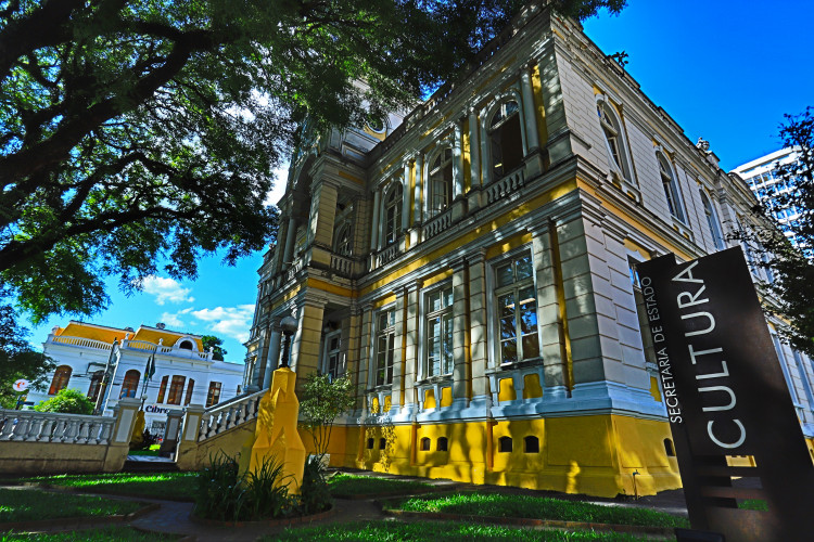 Sede da Superintendência Geral da Cultura em Curitiba