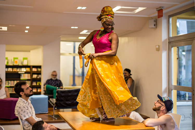 Projeto Biblioteca de Dança