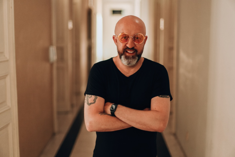 O escritor Fabrício Carpinejar