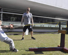 Dia 9 de novembro na parte da tarde o público poderá aproveitar vários brinquedos artesanais feitos por Marcelo Weber.