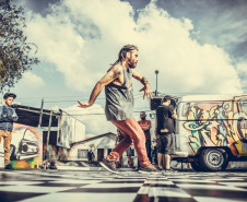 A galera da Kingston Kombi realiza uma intervenção no museu dia 23 de novembro, das 14h às 18h, com música, break e grafite.
