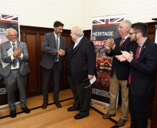 O prefeito Rafael Greca participou da solenidade de inauguração do Memorial Inglês na Casa Gomm. Espaço em homenagem a imigrantes ingleses foi construído no Parque Gomm. Foto Kraw Penas/SECC
