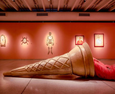 A exposição “Circonjecturas”, do artista Rafael Silveira, esteve no MON em 2017 e agora está disponível no Google Arts & Culture. Foto MON
