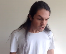 Hora do Conto Virtual com a história Quando me Sinto Zangado, de Trace Moroney. Imagem Reprodução YouTube.