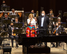 Orquestra Sinfônica do Paraná reencontra o público no grande auditório do Teatro Guaíra