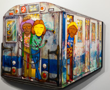 Obra da exposição OSGEMEOS