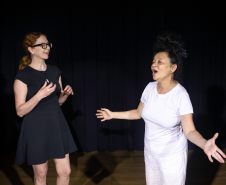Nena Inoue com Carmen Jorge