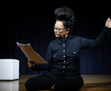 Litura Pública "Outras falas: a voz das mulehres na literatura paranaense", com Nena Inoue