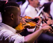 Músicos da Orquestra Sinfônica do Paraná em apresentação