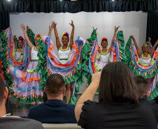 Gestores culturais do interior chegam a Curitiba para intercâmbio cultural e conhecer o Raízes do MIS