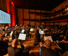 Orquestra Sinfônica do Paraná toca no Canal da Música