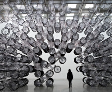 AI WEIWEI RAIZ é a primeira exibição do artista plástico Ai Weiwei no Brasil e também a maior já realizada por ele