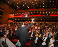 O Programa Criança no Teatro foi lançado nessa quarta-feira (22) pelo governador Carlos Massa Ratinho Júnior para uma plateia de cerca de 1,2 mil estudantes de escolas públicas de Curitiba e Região Metropolitana