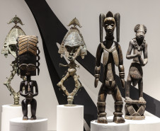 MON promove visita mediada, oficina e videoconferência da exposição de arte africana