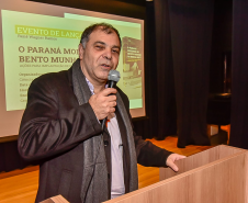 Governador prestigia lançamento de livro sobre Bento Munhoz da Rocha Netto