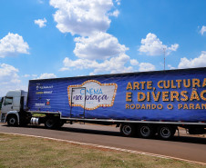 Caminhão do projeto Cinema na Praça