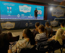 Cinema na Praça irá a quatro balneários de Pontal do Paraná esta semana -