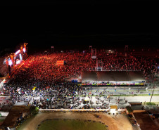 Shows no Litoral: sertanejo e forró embalam fim de semana em Matinhos e Pontal do Paraná - Antony & Gabriel