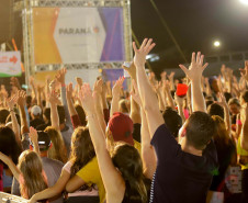 Shows no Litoral: sertanejo e forró embalam fim de semana em Matinhos e Pontal do Paraná - Antony & Gabriel